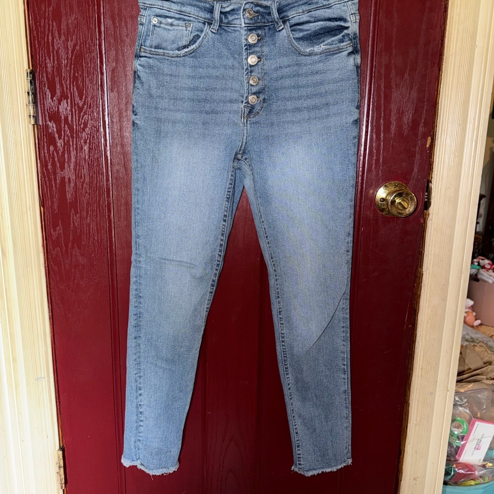 Kensie Light Blue High-Rise Button-Fly Ankle Jeans